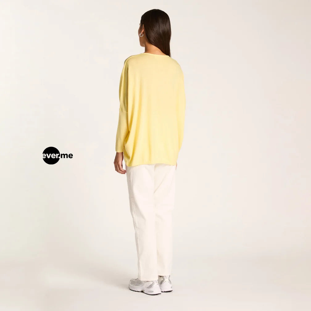 كنزة كاشمير برقبة V من ever.me – تصميم محبوك بدون خياطة