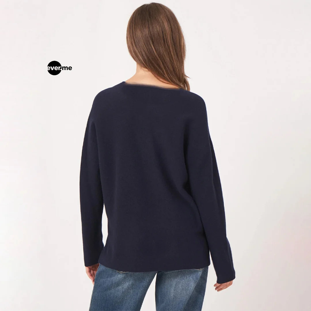 كنزة كاشمير برقبة V من ever.me – تصميم محبوك بدون خياطة