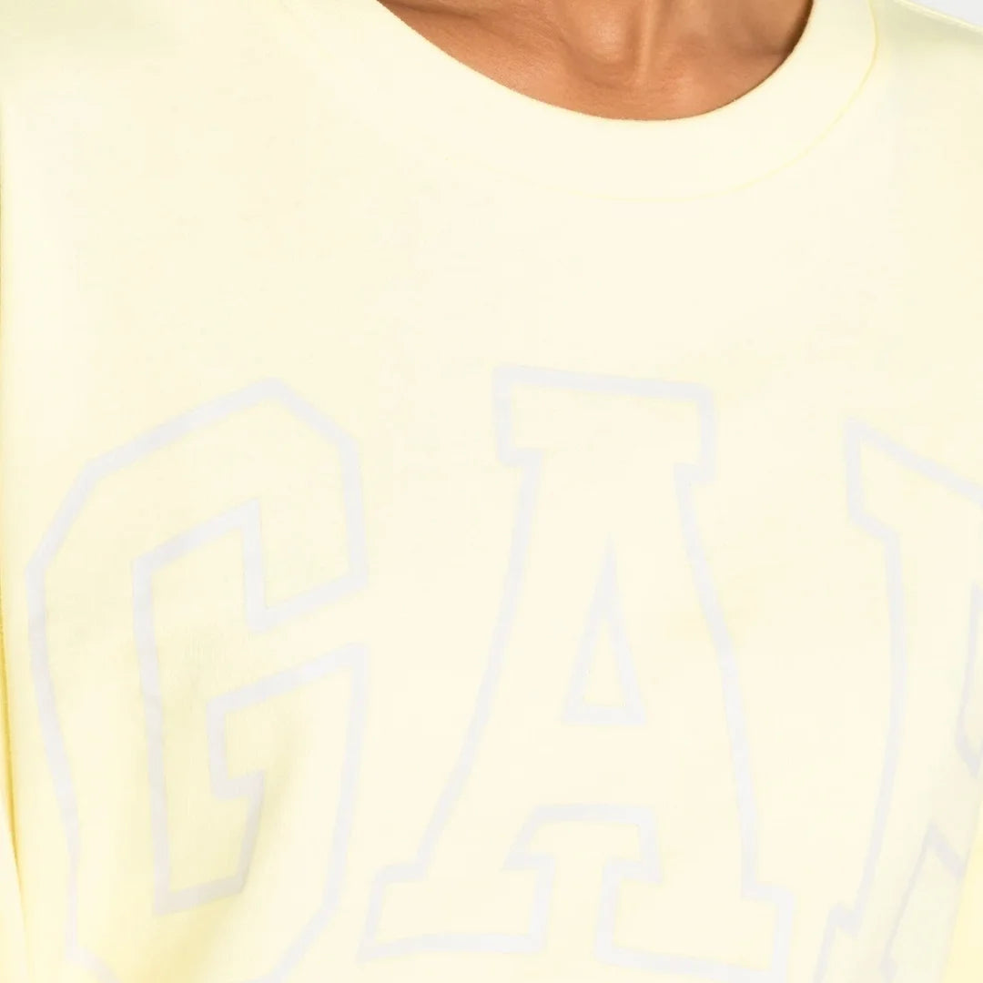 سويت شيرت أصفر بشعار GAP