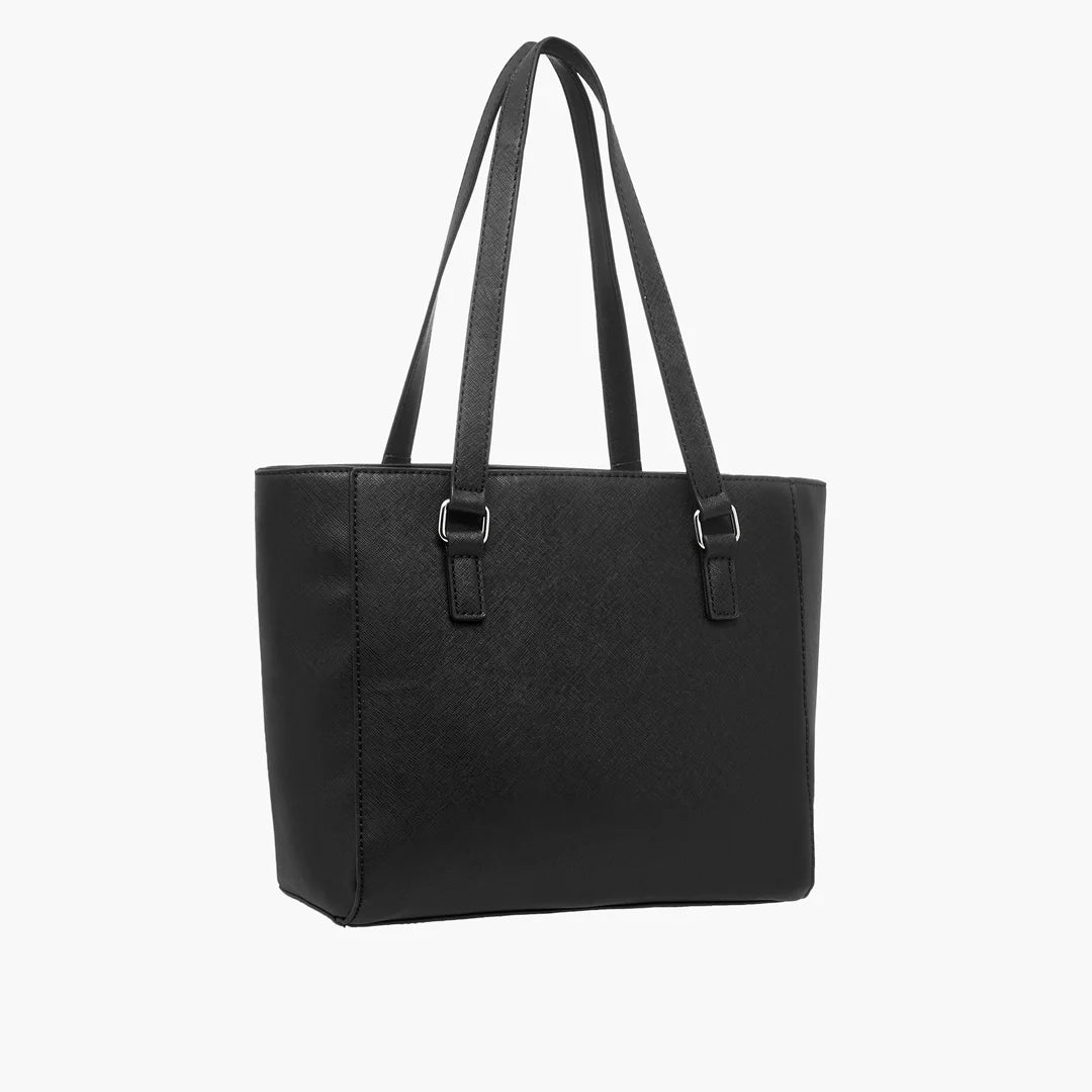 حقيبة نسائية من Guess بتصميم Lockwood