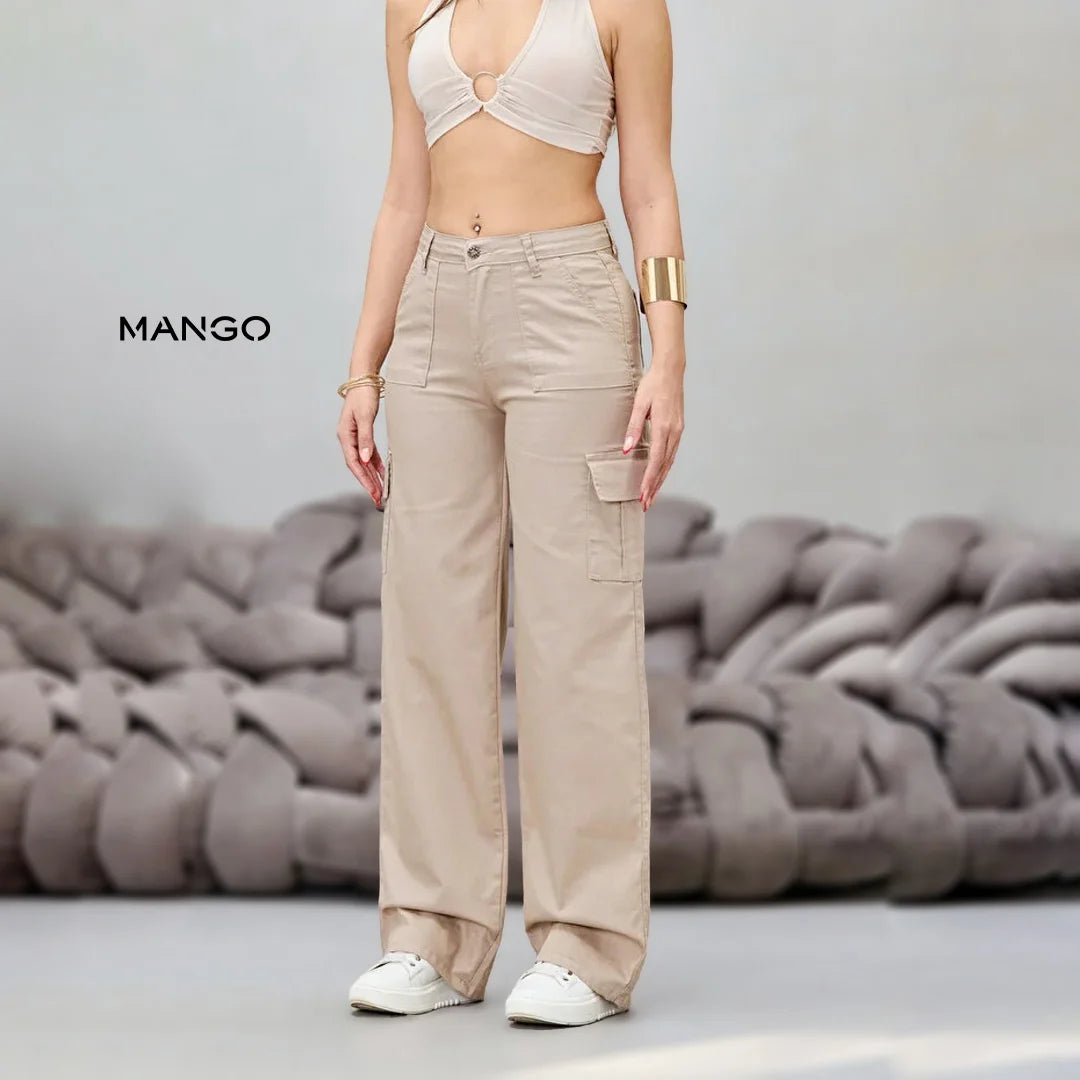 بنطال واسع بجيوب كارجو من Mango