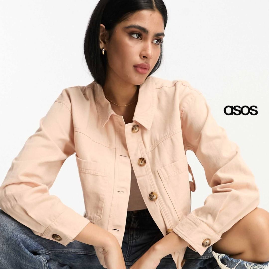 جاكيت دنيم نسائي قصير بلون وردي فاتح من ASOS