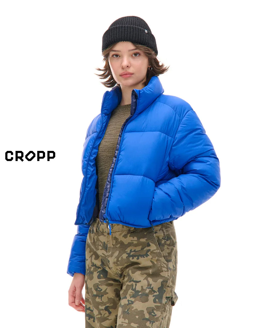 جاكيت نسائي قصير مبطن بلون أزرق من Cropp