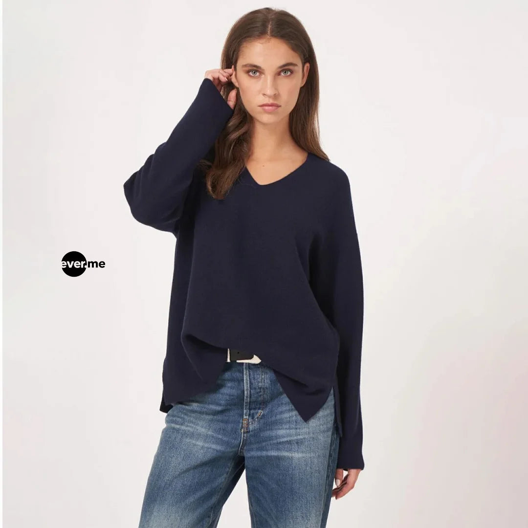 كنزة كاشمير برقبة V من ever.me – تصميم محبوك بدون خياطة