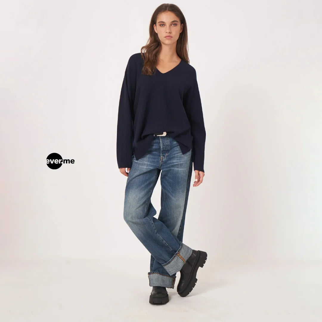 كنزة كاشمير برقبة V من ever.me – تصميم محبوك بدون خياطة