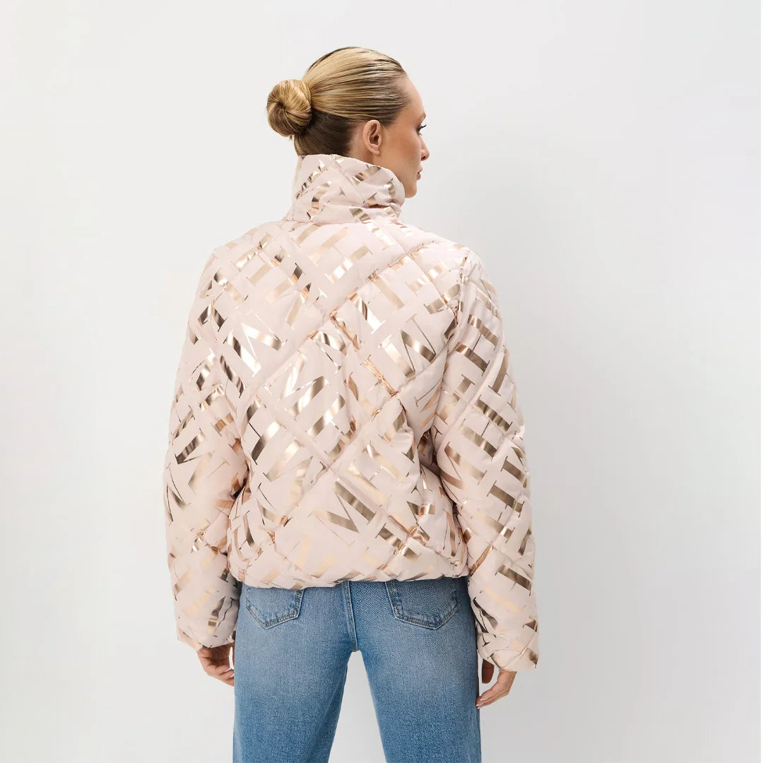 جاكيت نسائي من Mohito – تصميم أنيق وعصري