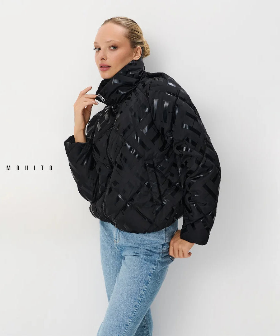 جاكيت نسائي من Mohito – تصميم أنيق وعصري