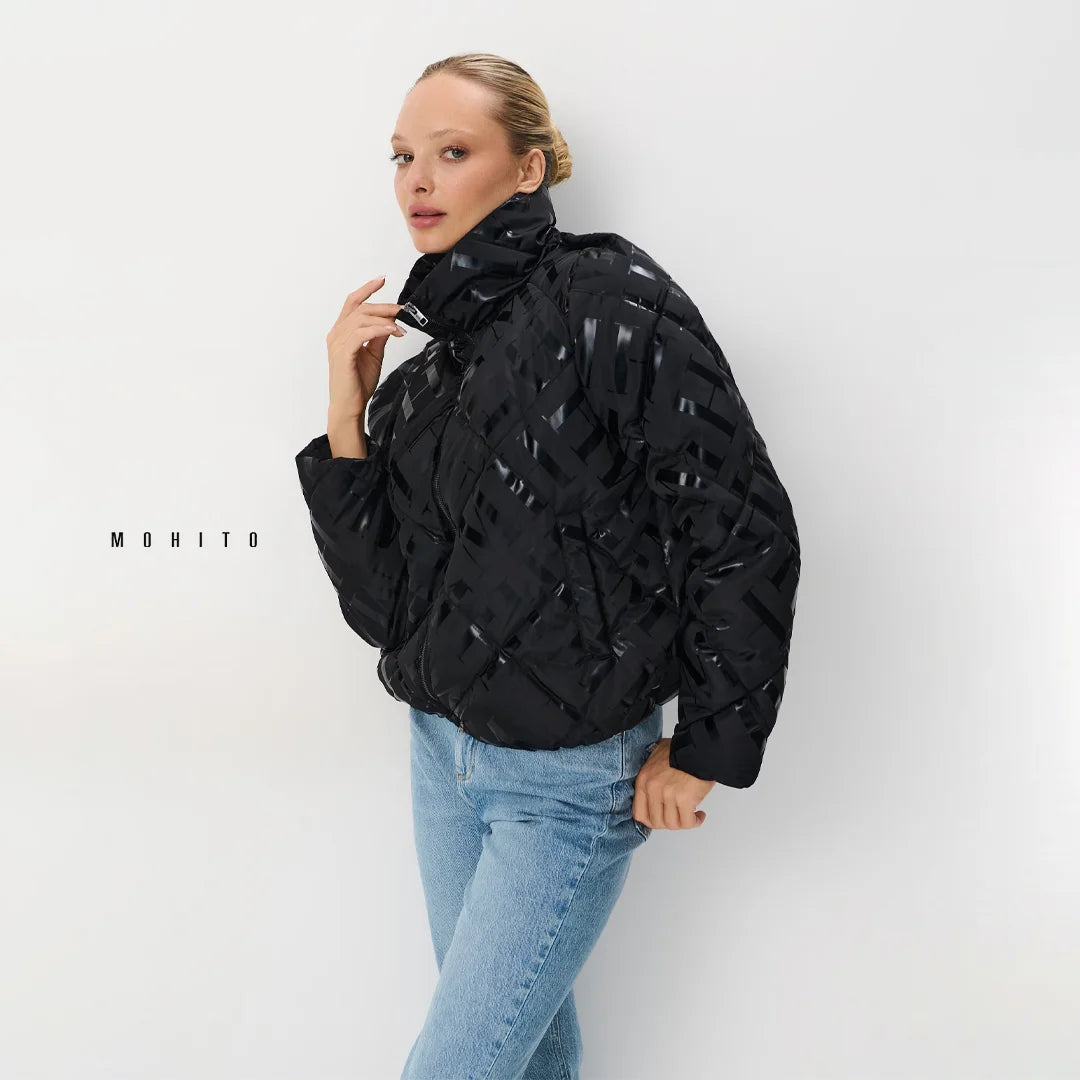 جاكيت نسائي من Mohito – تصميم أنيق وعصري