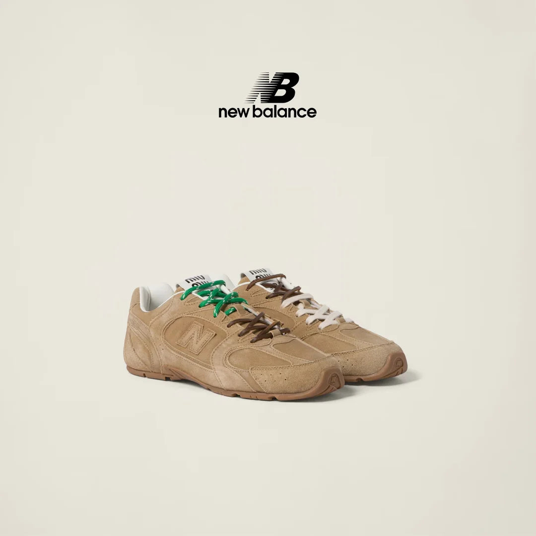 سنيكرز New Balance X Miu Miu 530 SL من الشمواه