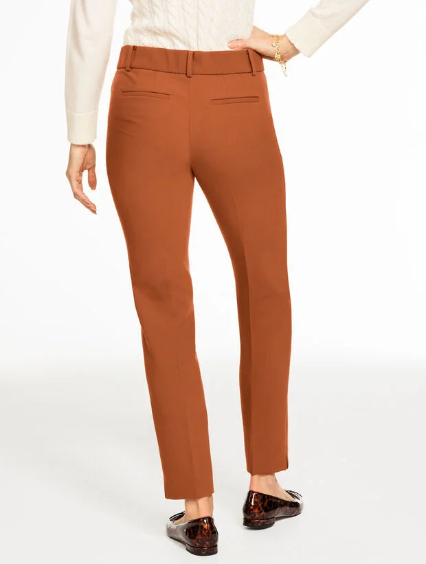 بنطلون نسائي ستريت بطول كاحل من Talbots – موديل Hampshire