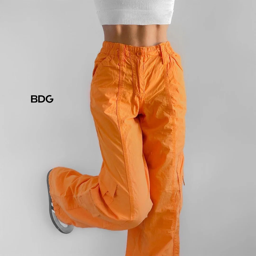 بنطلون نسائي برتقالي من BDG – Urban Outfitters