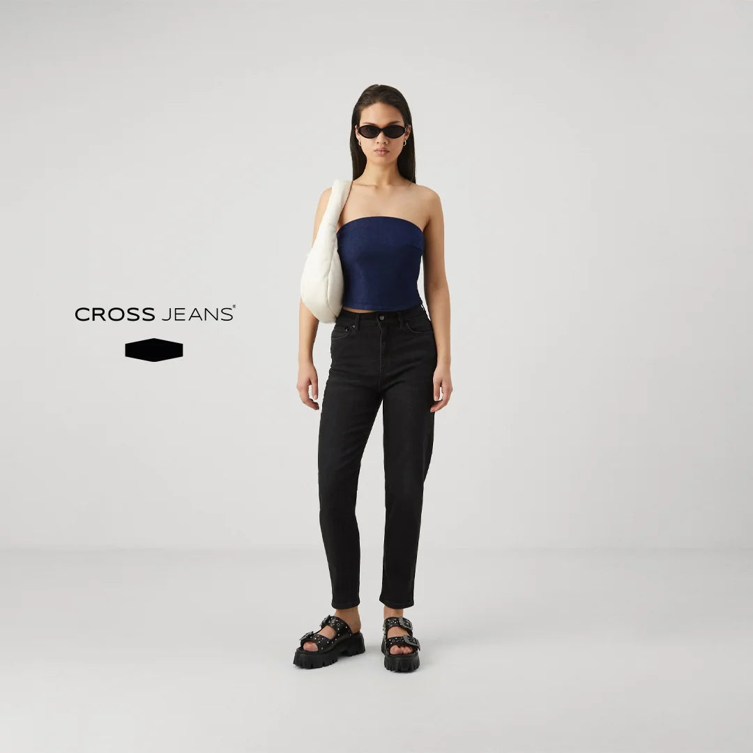 بنطال جينز Boyfriend أسود نسائي من Cross Jeans