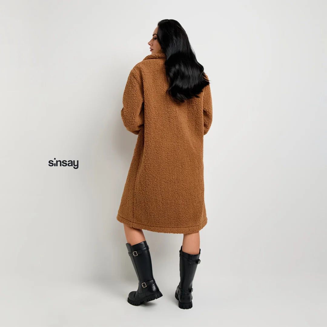 معطف نسائي من قماش تيدي الناعم من Sinsay