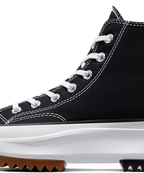 حذاء رياضي نسائي من Converse – تصميم كلاسيكي بعنق عالي ونعل متين