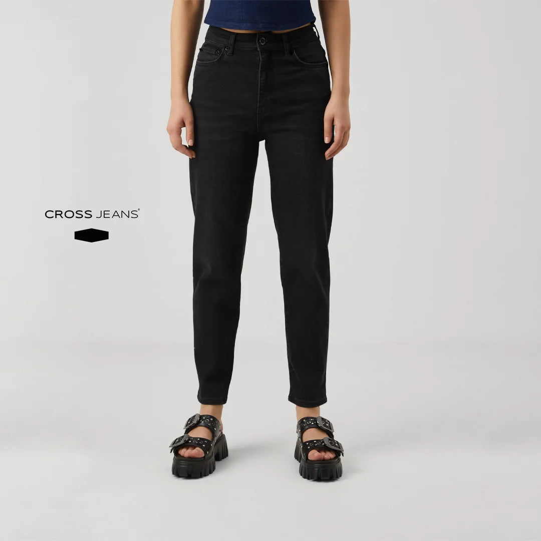 بنطال جينز Boyfriend أسود نسائي من Cross Jeans