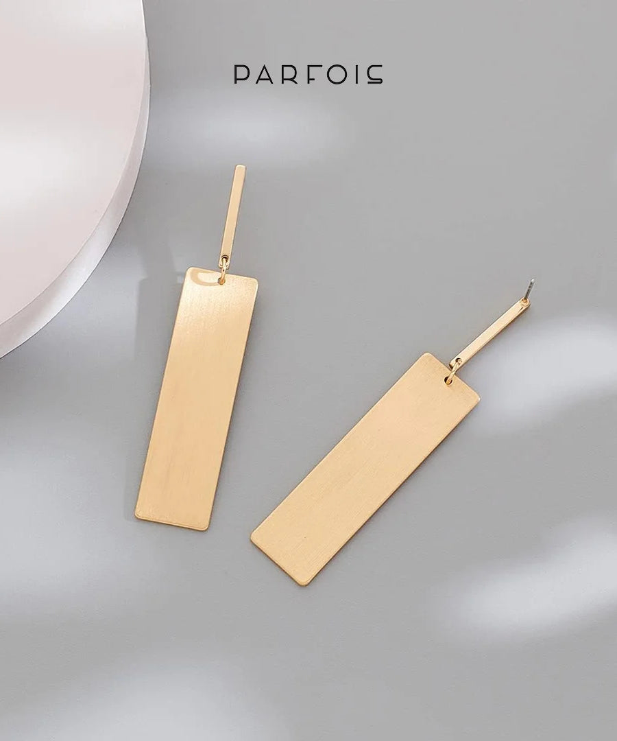 حلق نسائي ذهبي طويل متدلٍ من Parfois