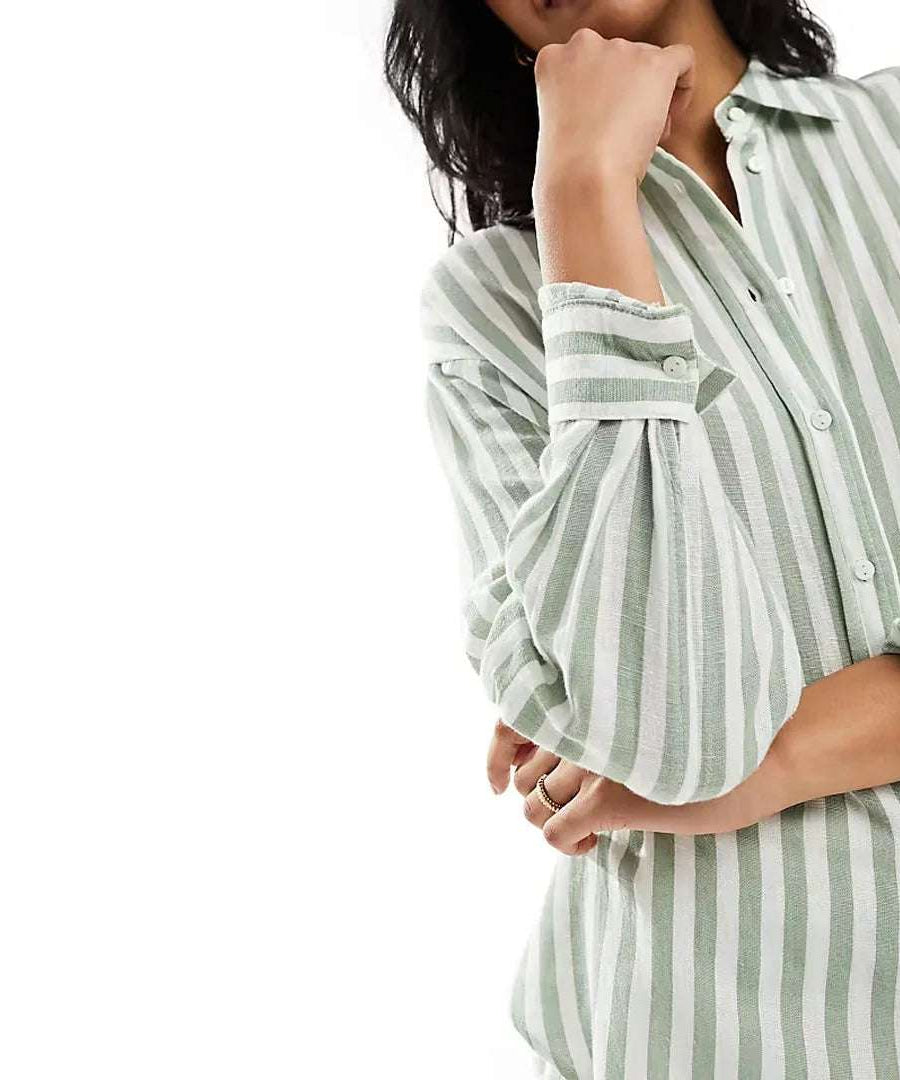 Stradivarius Relaxed Fit Linen-Look Stripe Shirt – Light Green | قميص مخطط بقصة مريحة من ستراديفاريوس – أخضر فاتح