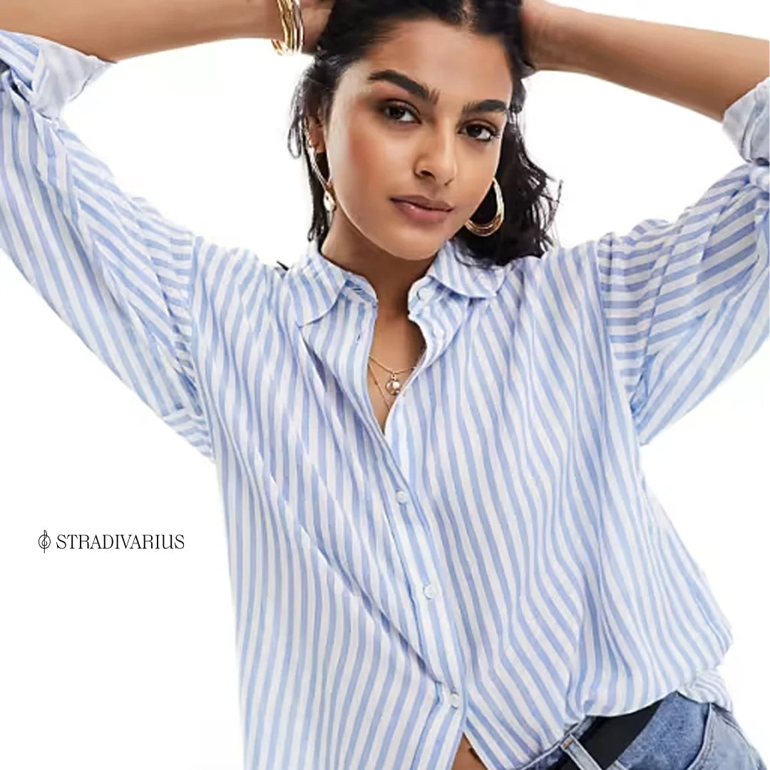 قميص نسائي مخطط بلينن لوك قصة مريحة بلون أزرق فاتح من Stradivarius