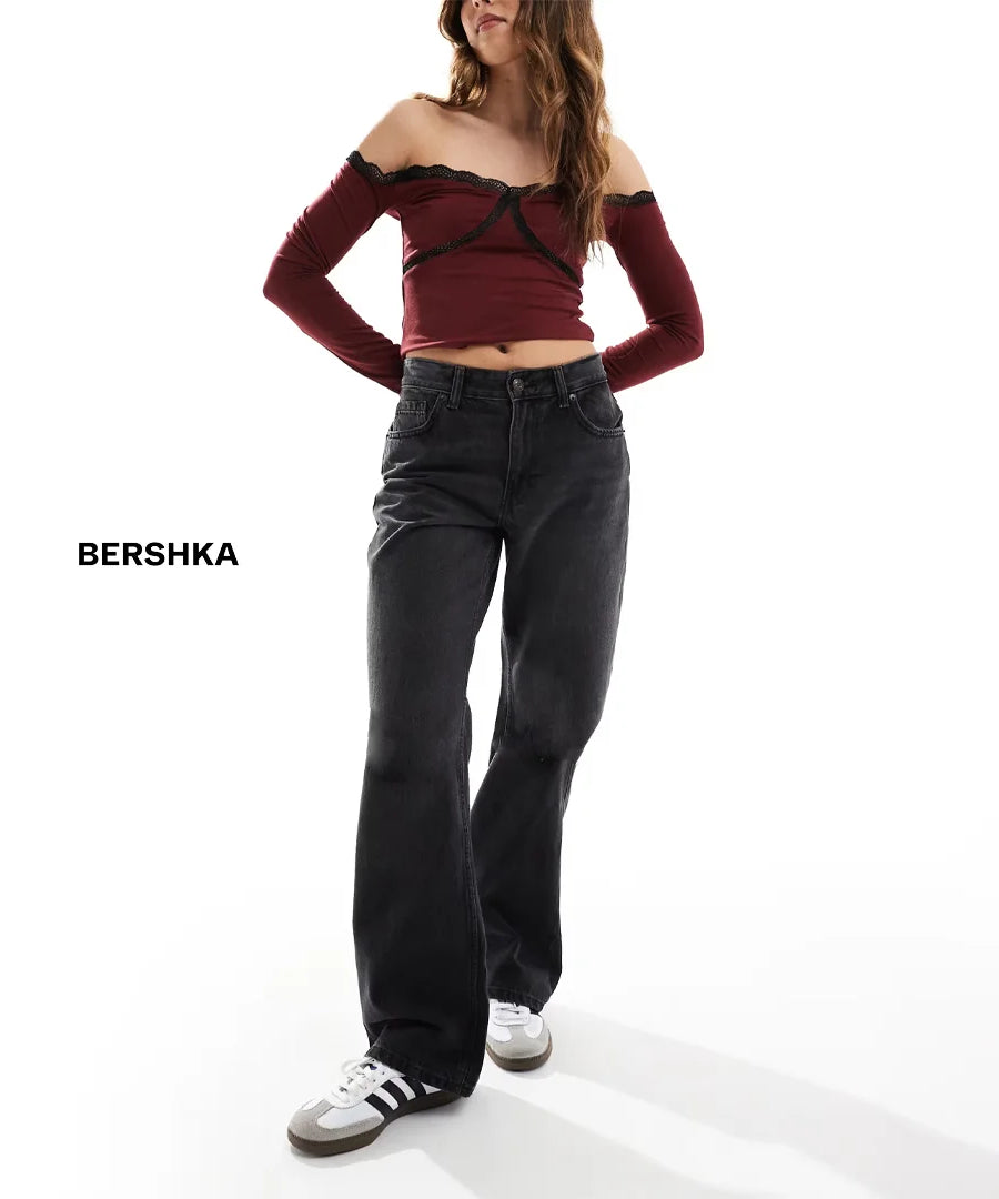 بنطلون Mom جينز نسائي واسع الساق من Bershka