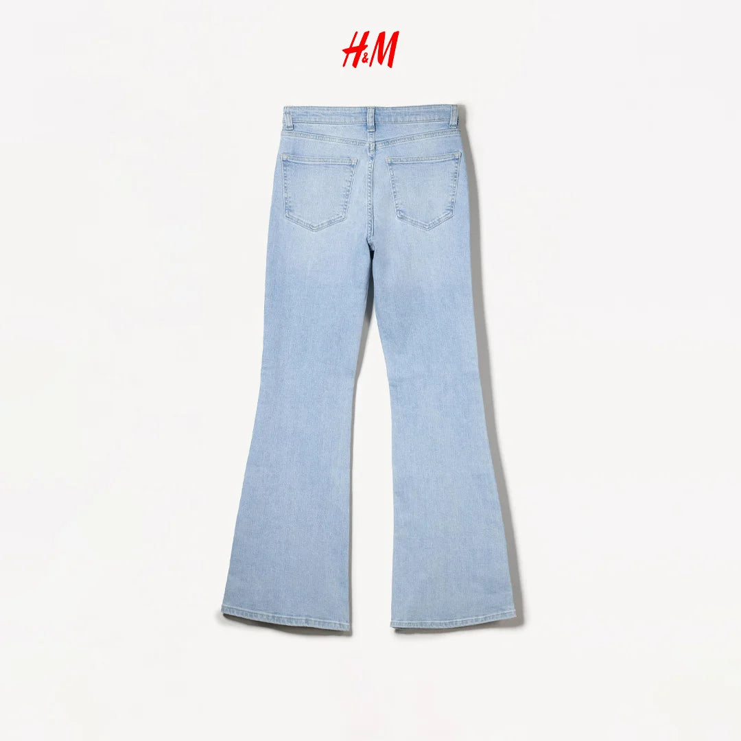 بنطال جينز واسع Flared من H&M – مجموعة DIVIDED
