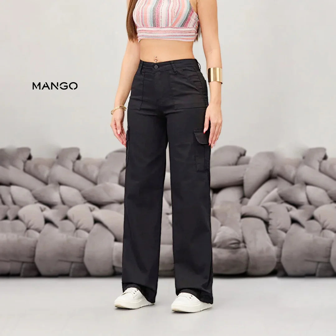 بنطال واسع بجيوب كارجو من Mango