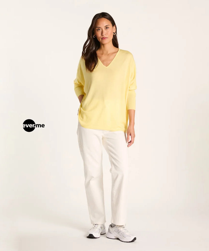 كنزة كاشمير برقبة V من ever.me – تصميم محبوك بدون خياطة