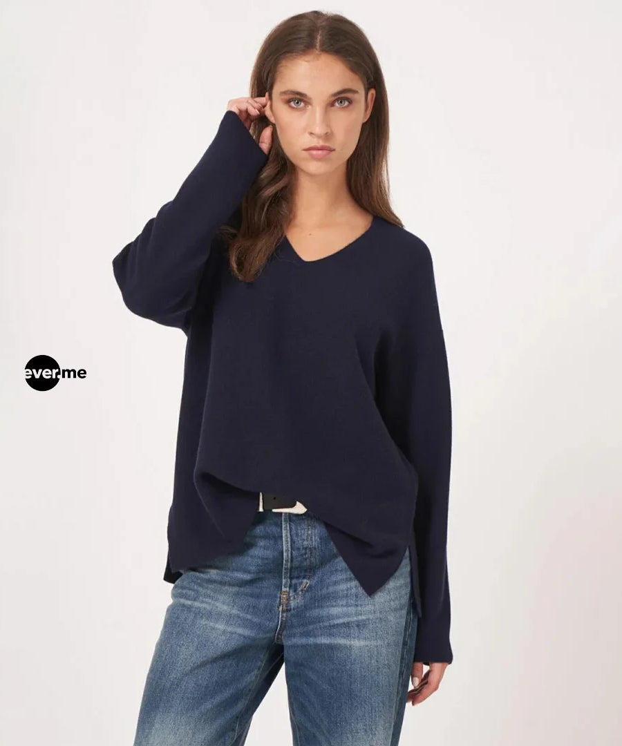 كنزة كاشمير برقبة V من ever.me – تصميم محبوك بدون خياطة