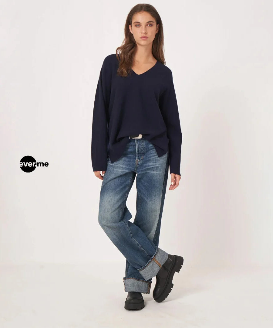 كنزة كاشمير برقبة V من ever.me – تصميم محبوك بدون خياطة