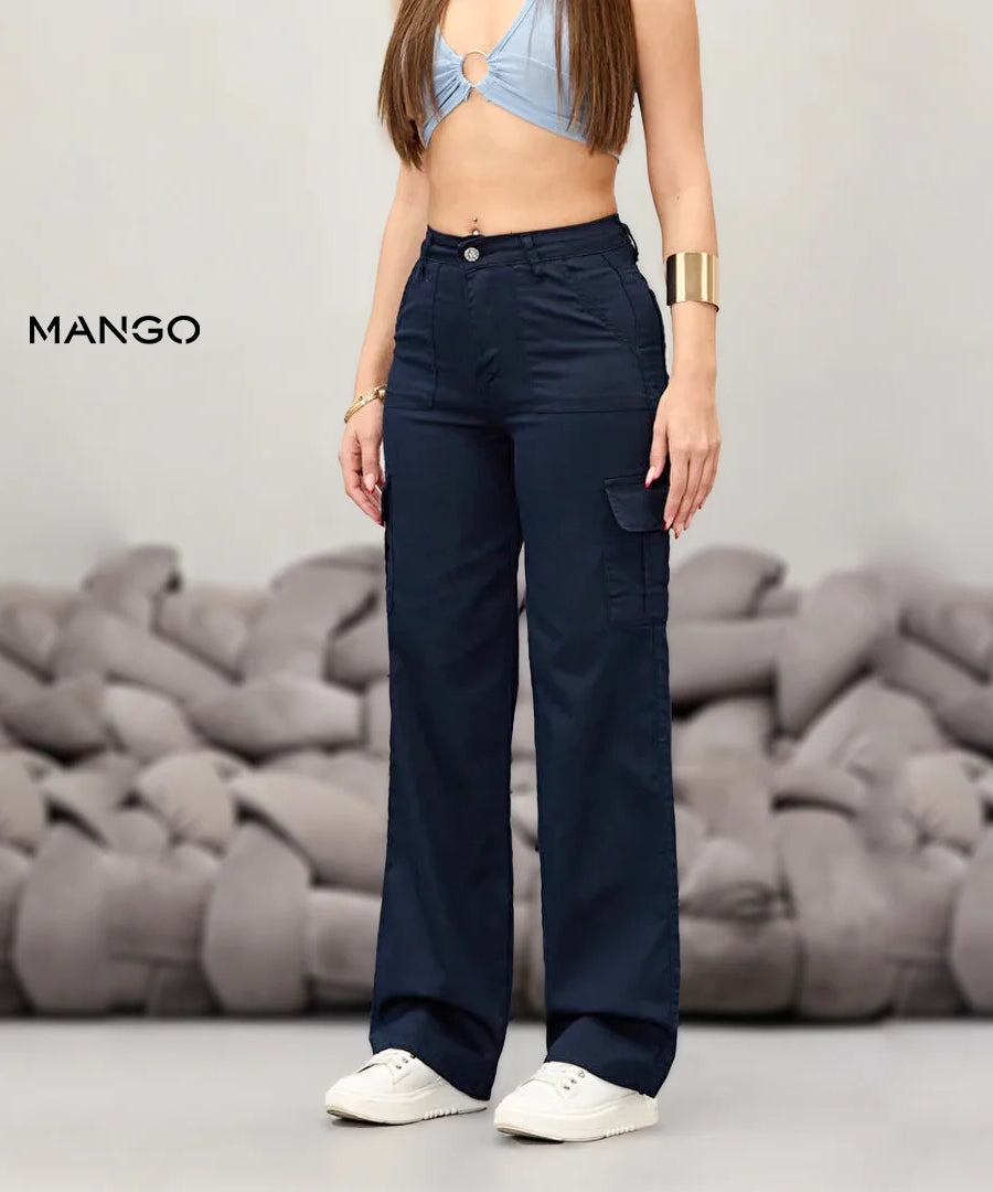 بنطال واسع بجيوب كارجو من Mango