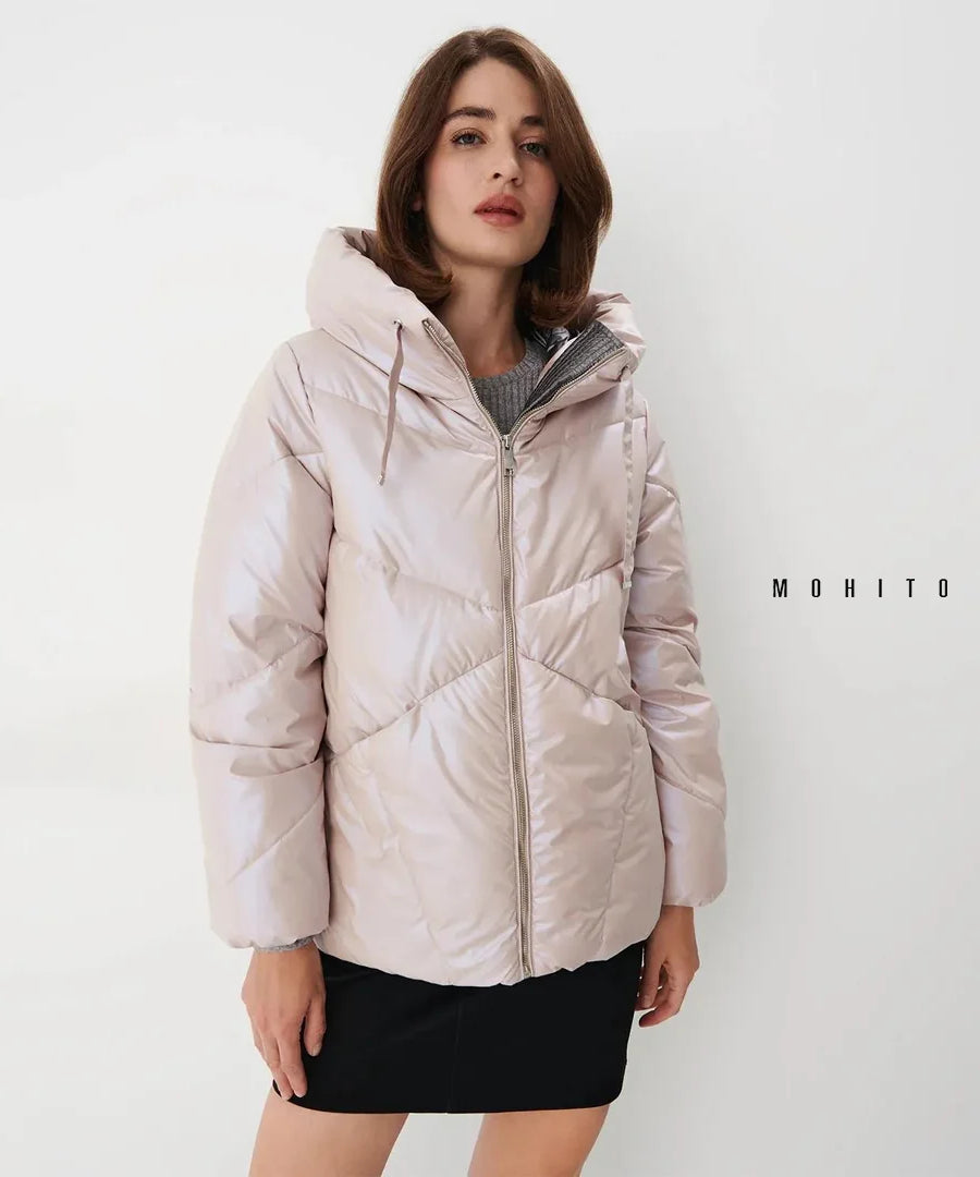 جاكيت نسائي بكابيشون بلون كريمي من Mohito