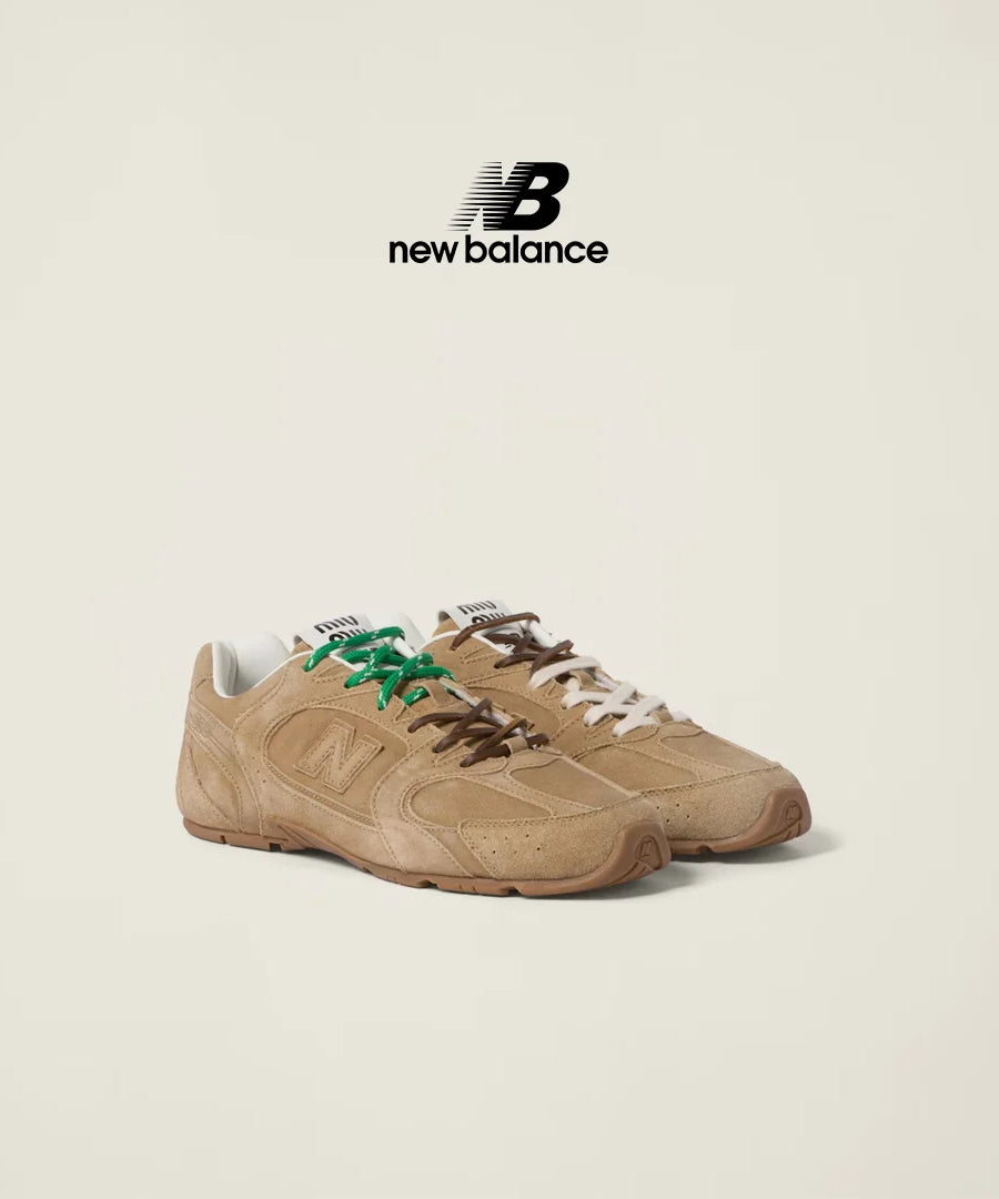 سنيكرز New Balance X Miu Miu 530 SL من الشمواه