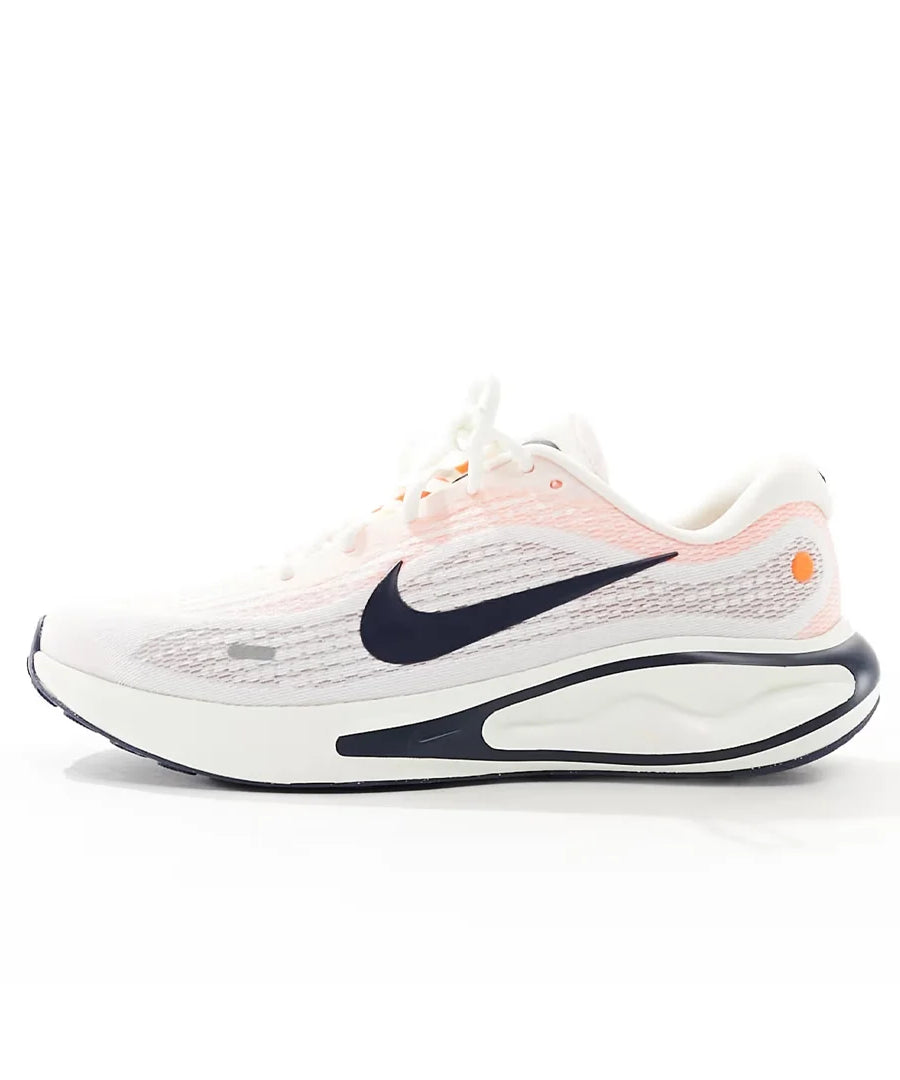 حذاء رياضي نسائي Nike Running Journey |تصميم مريح وأنيق