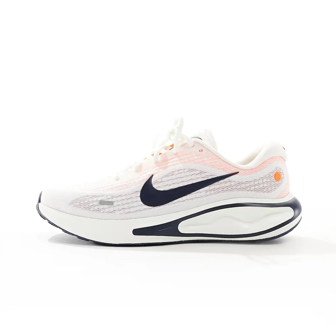 حذاء رياضي نسائي Nike Running Journey |تصميم مريح وأنيق