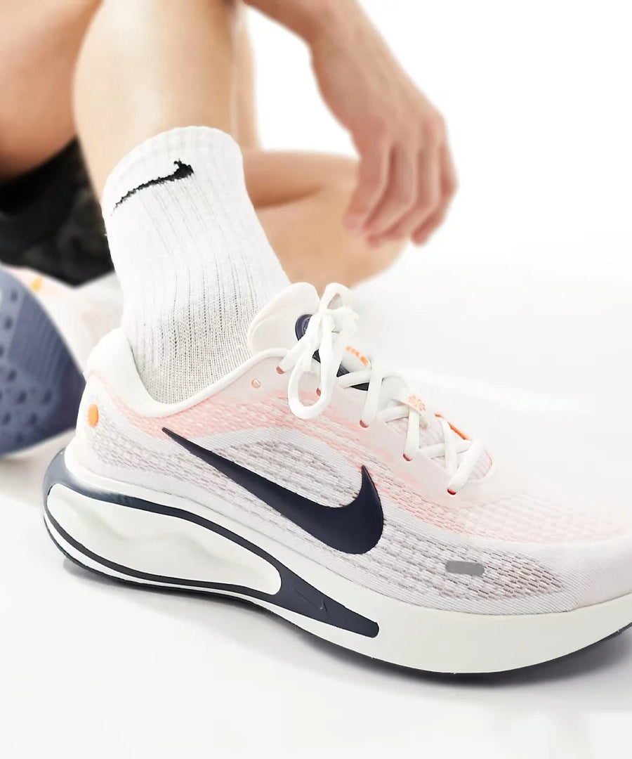 حذاء رياضي نسائي Nike Running Journey |تصميم مريح وأنيق