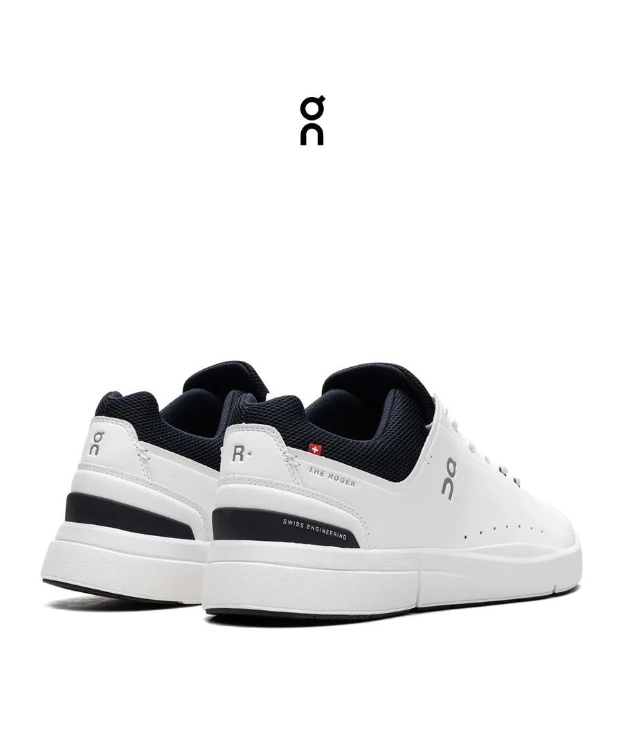 سنيكرز On The Roger Advantage باللون الأبيض والنيلي –
