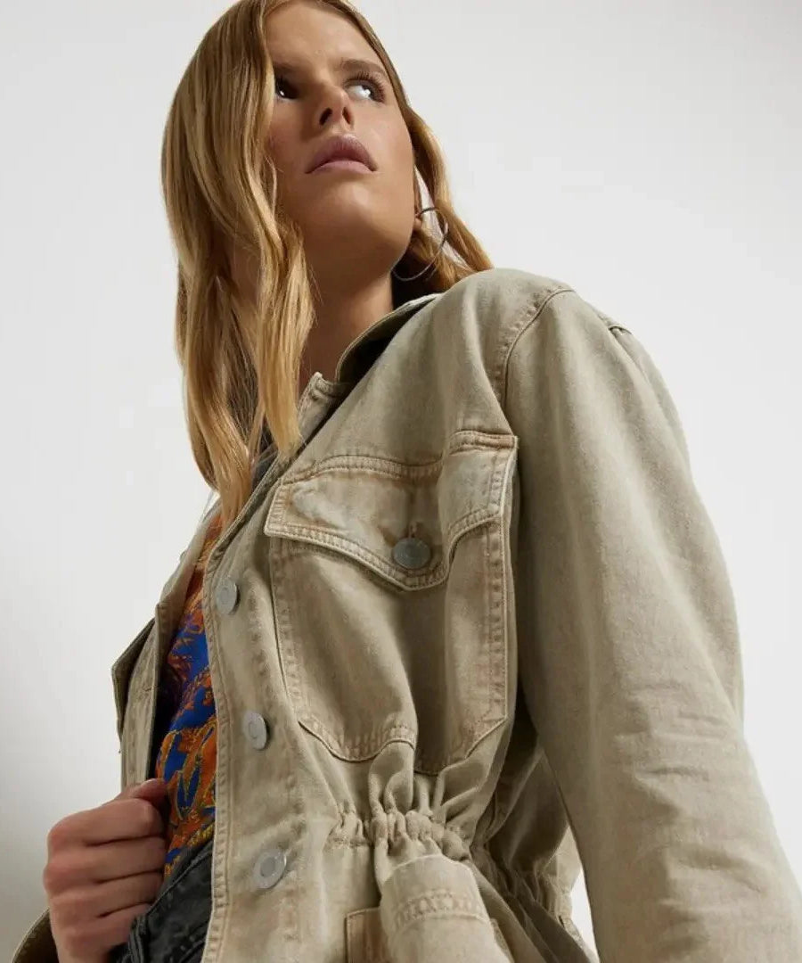 جاكيت نسائي Utility من الدينيم بجيوب أمامية من River Island