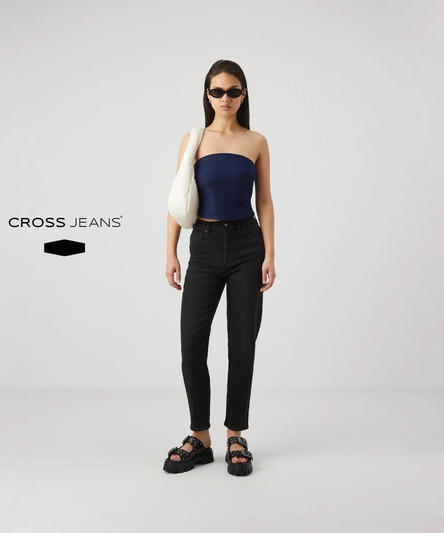 بنطال جينز Boyfriend أسود نسائي من Cross Jeans