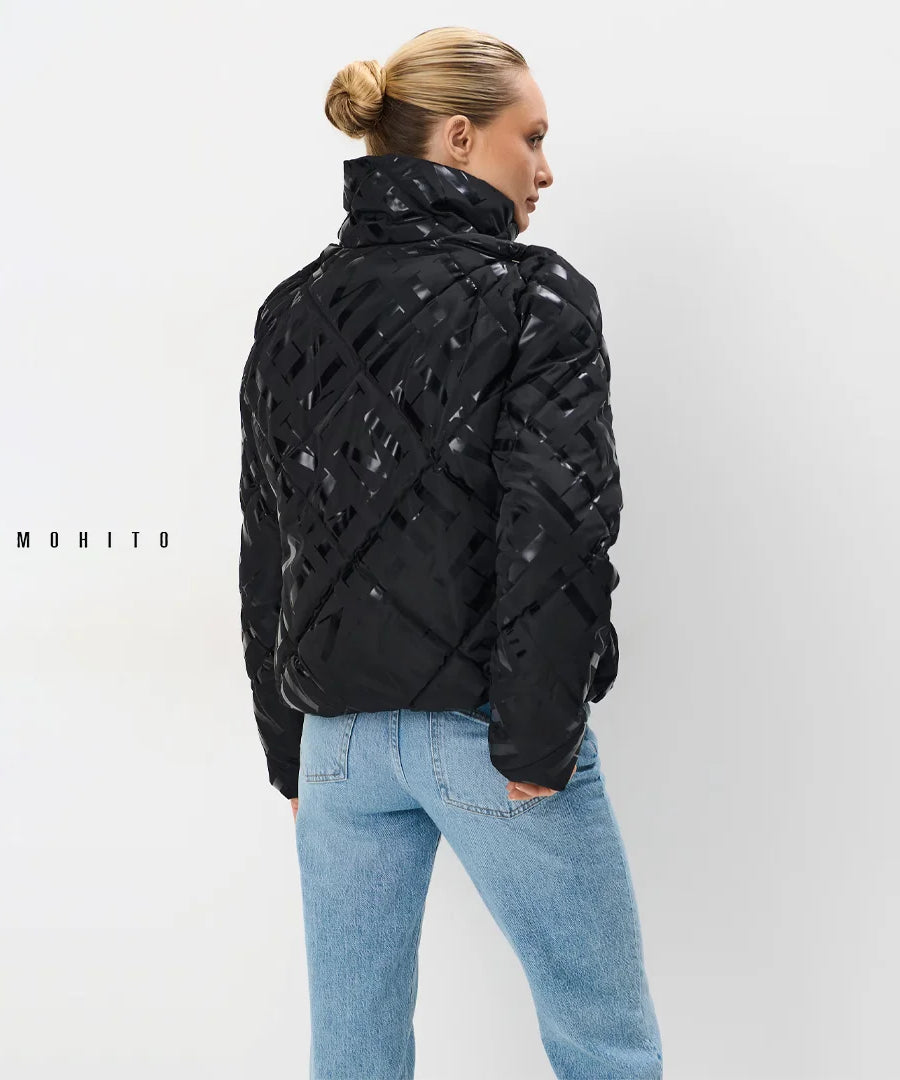 جاكيت نسائي من Mohito – تصميم أنيق وعصري