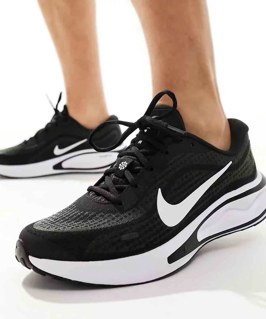 حذاء رياضي نسائي Nike Running Journey |تصميم مريح وأنيق